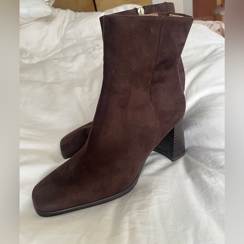 Nordstrom Rack Normandy Brown Suede Block Heel Ankle Boot Size 8